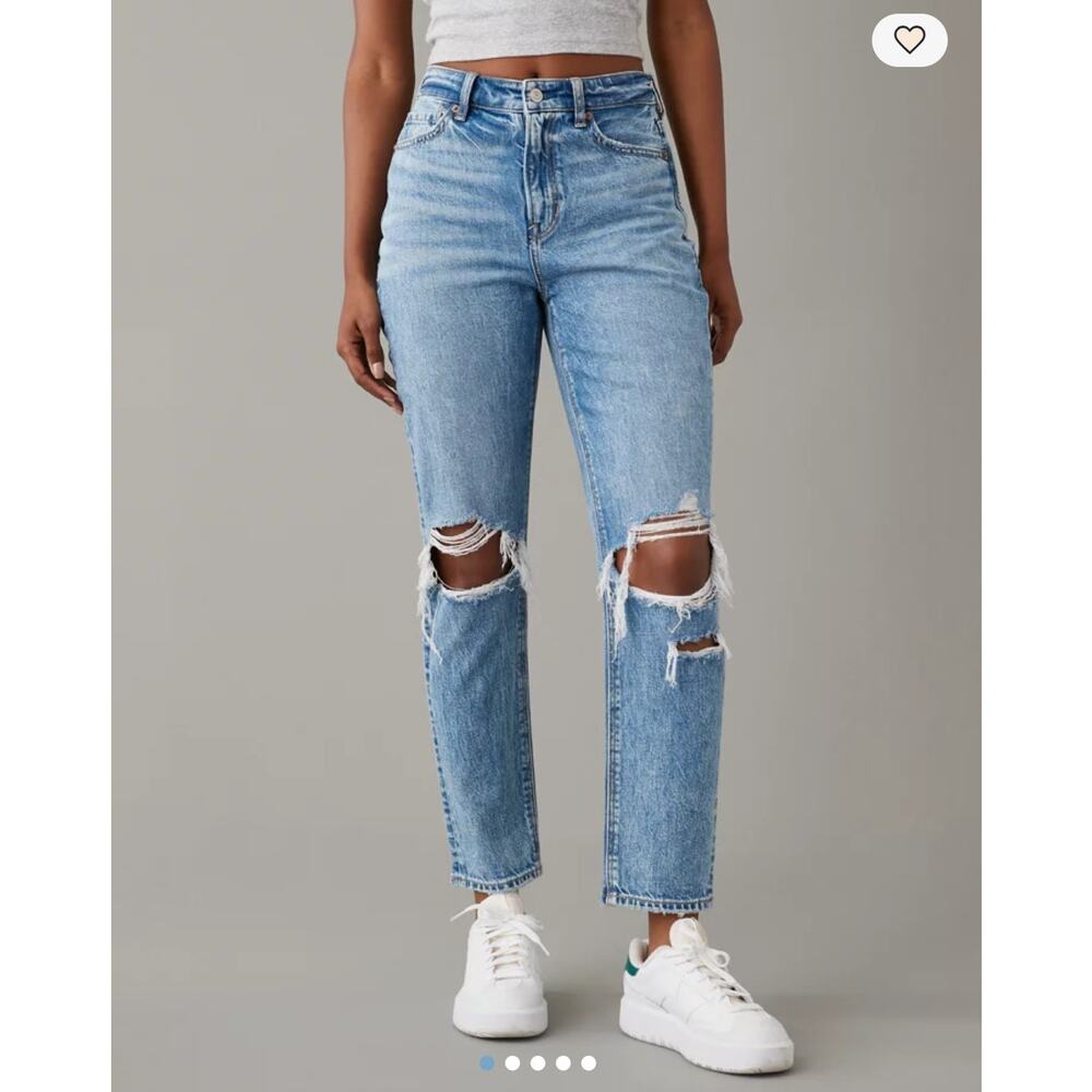 American Eagle Strigid Ripped Mom Jeans Size 4 Short High Rise Distressed Denim